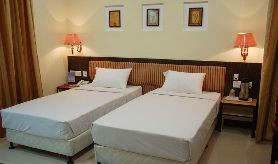 Hotel Sitara Royal Hyderabad Exterior photo